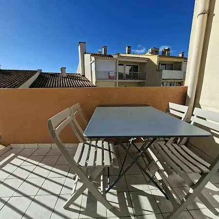 Mezzanine Proche De La Et Commerces Apartamento